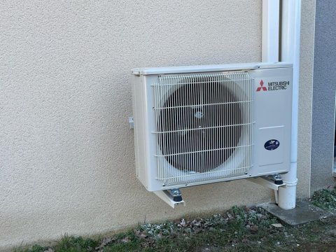 Installation de climatisation gainable à Saint-Bonnet-de-Mure