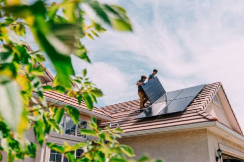 Pose de panneaux solaires à Genas